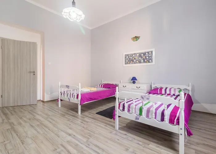 Monteparadiso 아파트 풀라