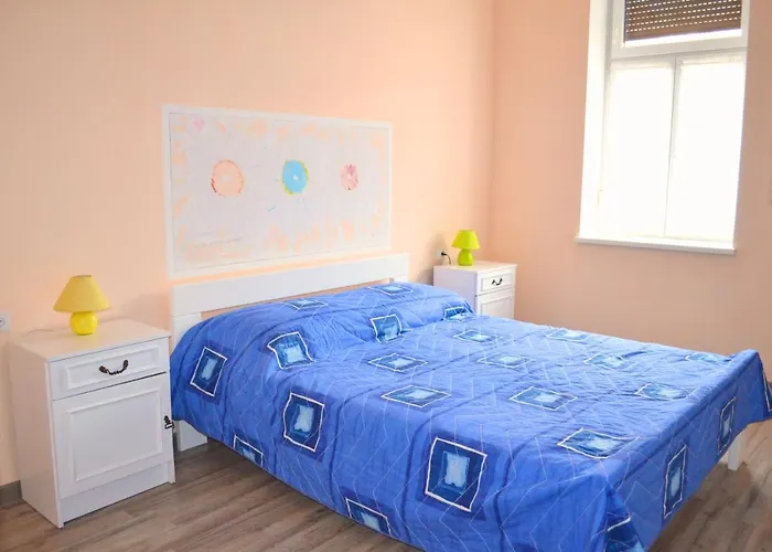 Monteparadiso 아파트 풀라